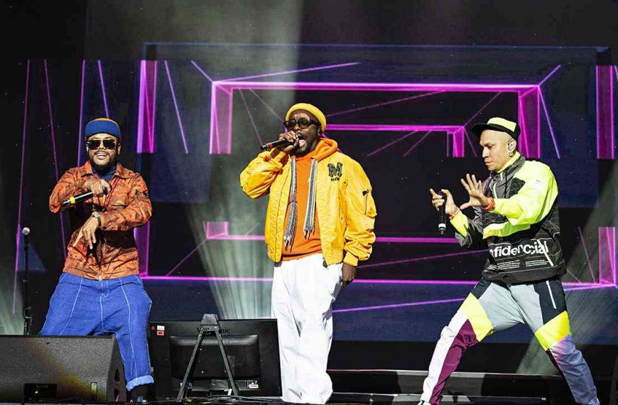 Black Eyed Peas singer calls for anti-boycott movement boycott